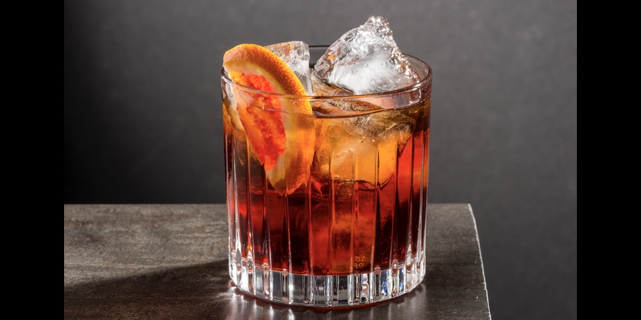 MILANO, AL BISTROT CARICO LA NEGRONI ROOM EXPERIENCE